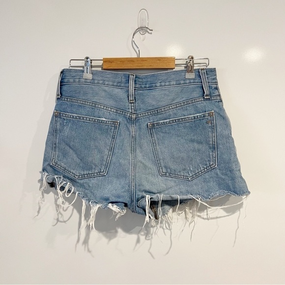 Madewell Relaxed Denim Shorts in Rosemount Wash: Destroyed Hem Edition - Picture 5 of 10